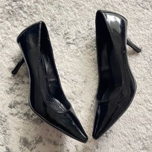 Calvin Klein 3” dolly pump size 6
